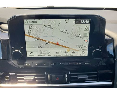 New 2025 Nissan Pathfinder SL w/ Black Appearance Package image 30