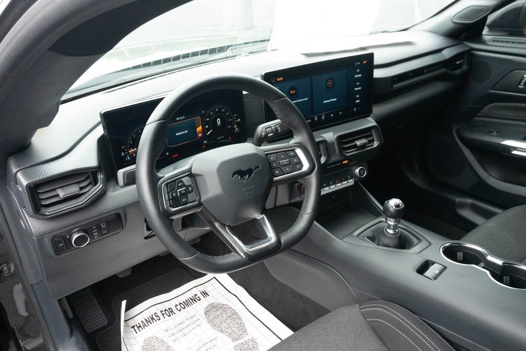 Used 2024 Ford Mustang GT RWD image 3