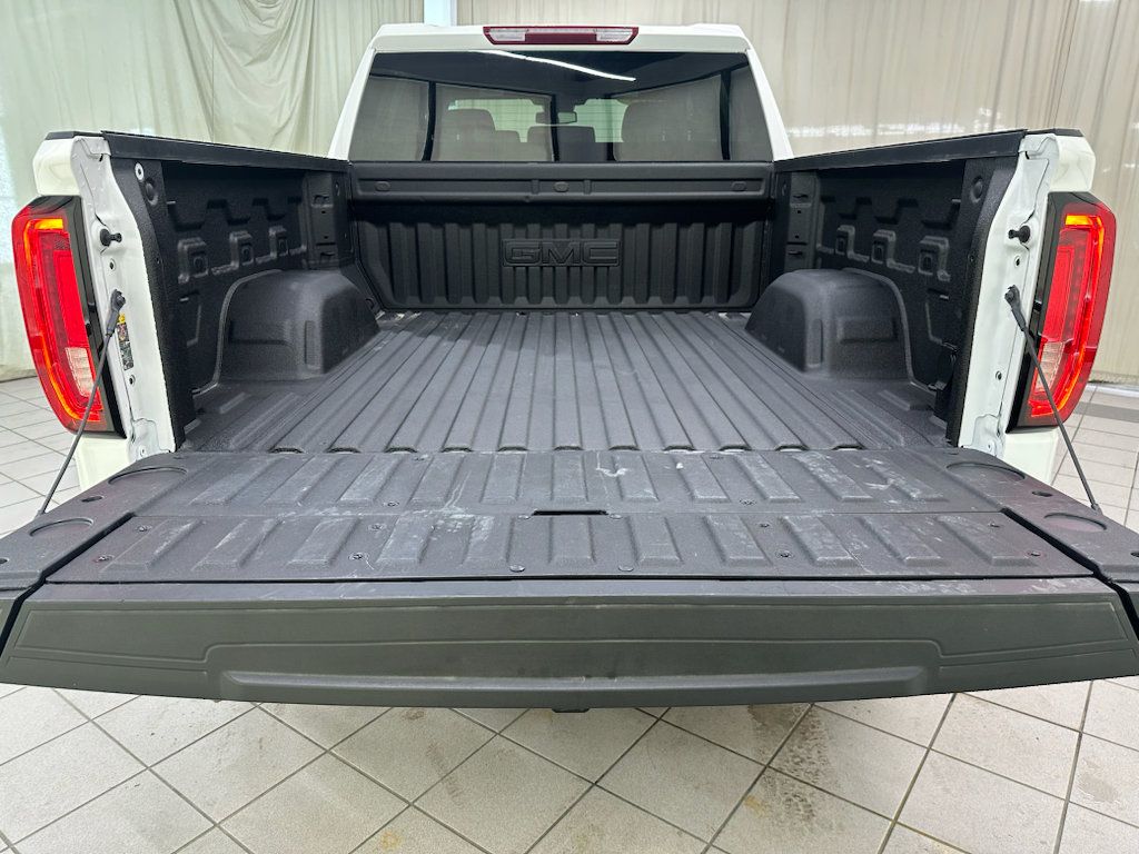 Used 2025 GMC Sierra 1500 AT4 AWD/4WD image 8