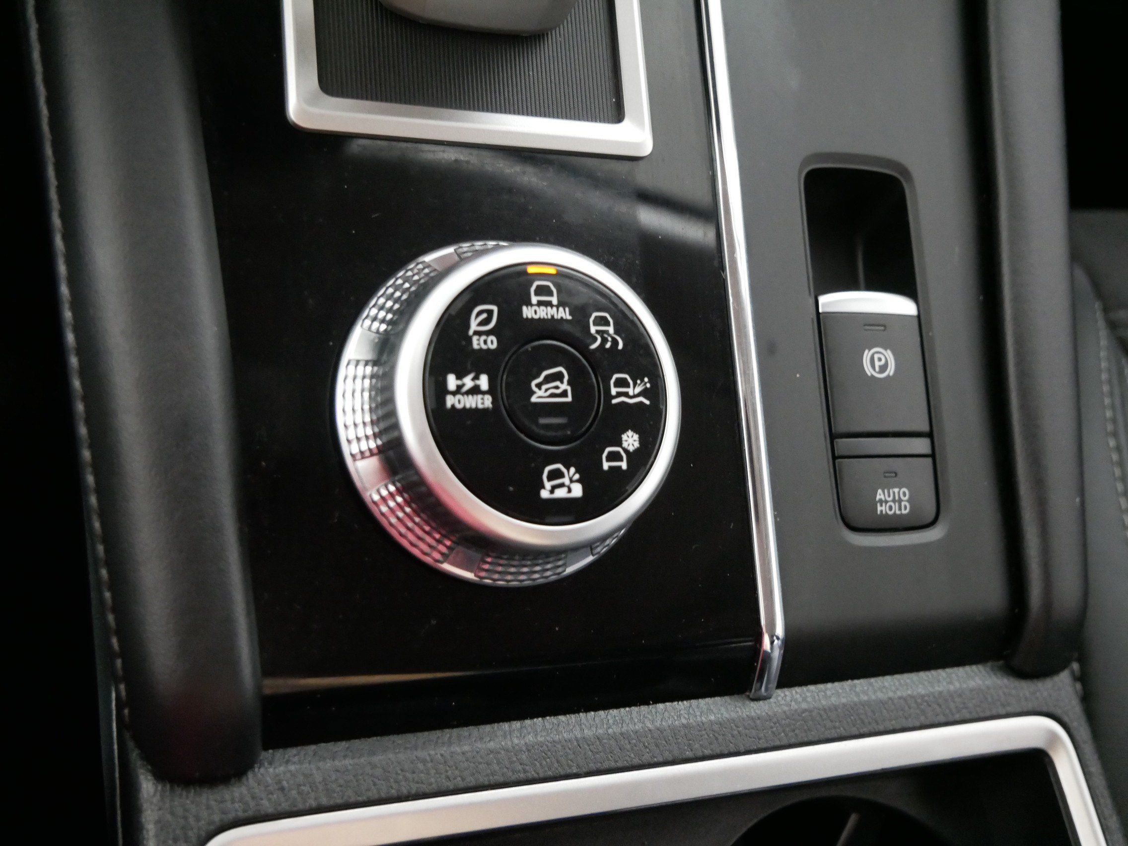 Used 2023 Mitsubishi Outlander SE AWD/4WD image 29