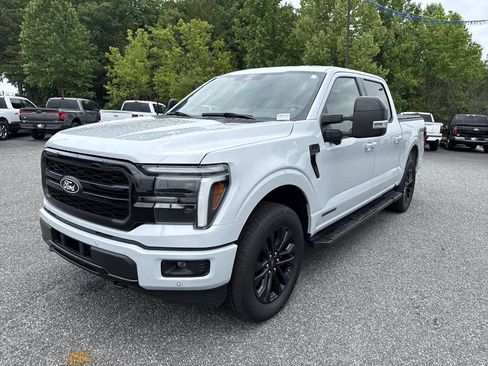 Used 2025 Ford F150 Lariat w/ Equipment Group 502A High AWD/4WD image 3
