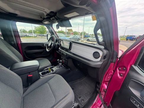 Used 2024 Jeep Wrangler Sport AWD/4WD image 13