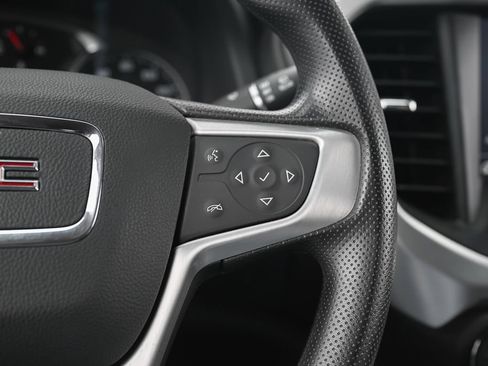 Used 2022 GMC Acadia SLE FWD image 23