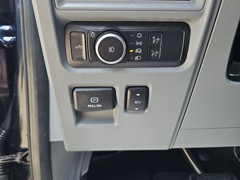Used 2022 Ford F150 XLT w/ Equipment Group 302A High RWD image 23