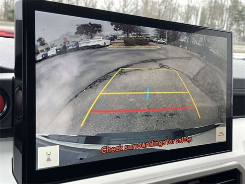 Used 2024 Toyota Tacoma TRD Off-Road image 28