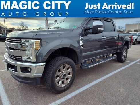 Used 2019 Ford F250 Lariat w/ Chrome Package image 1
