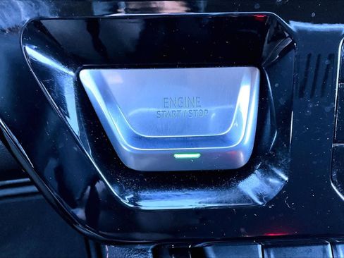 Certified 2022 GMC Sierra 1500 AT4 w/ AT4 Preferred Package image 34