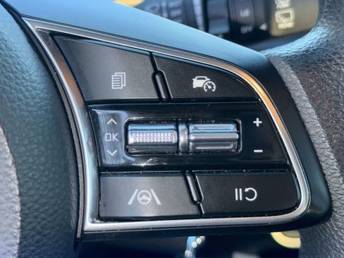 Used 2024 Kia Seltos LX image 25