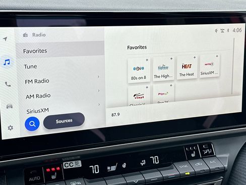 New 2026 Toyota Camry Hybrid w/ Multimedia Upgrade Package image 15