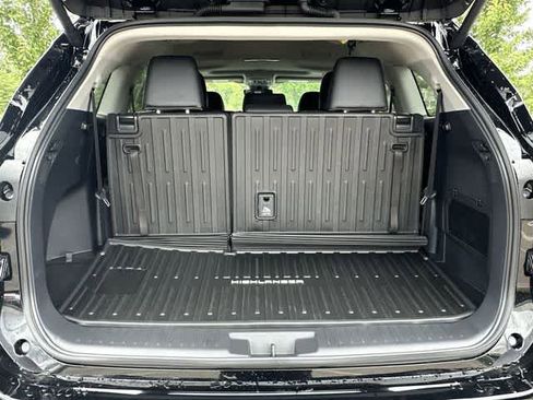 New 2024 Toyota Highlander XLE AWD/4WD image 25