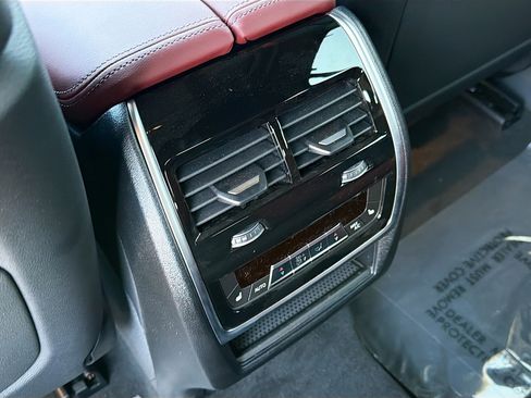 New 2026 BMW X6 xDrive40i w/ Executive Package image 19