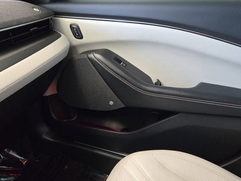 Used 2022 Ford Mustang Mach-E Premium image 23