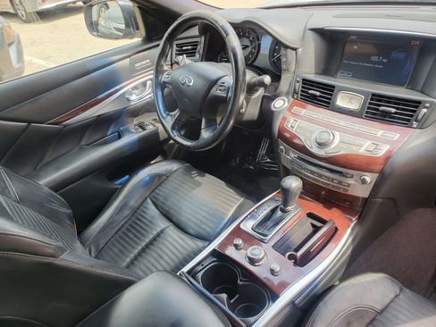 Used 2017 INFINITI Q70 3.7 w/ Sport Package RWD image 31