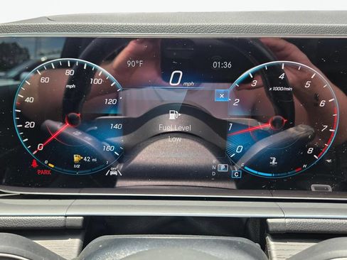 Used 2021 Mercedes-Benz GLE 350 4MATIC image 25