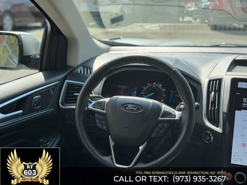 Used 2023 Ford Edge Titanium AWD/4WD image 19