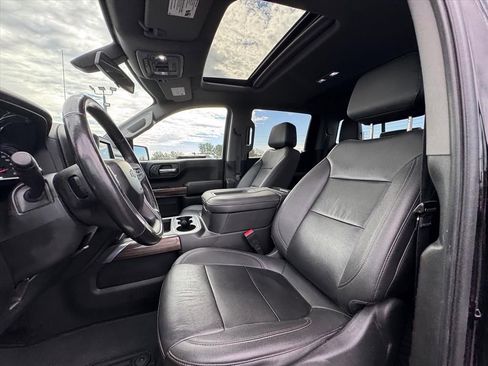 Used 2021 Chevrolet Silverado 1500 LT Trail Boss w/ Convenience Package II image 17