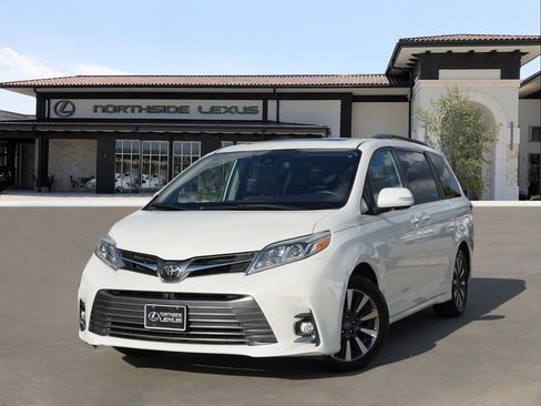 Used 2020 Toyota Sienna Limited Premium image 1