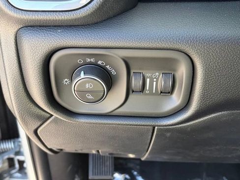 New 2026 RAM 2500 Laramie AWD/4WD image 25