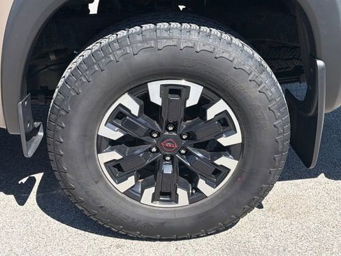 Used 2024 Nissan Frontier PRO-4X w/ Off-Road Protection Package AWD/4WD image 43