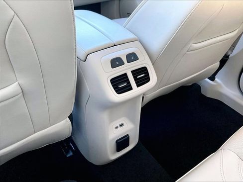 Used 2021 Buick Envision Avenir w/ Technology Package II image 23