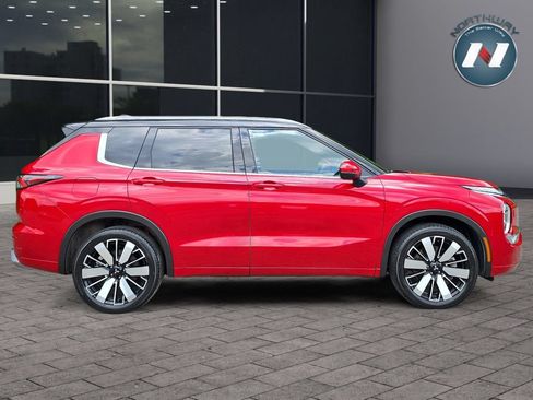 Used 2025 Mitsubishi Outlander SEL AWD/4WD image 6