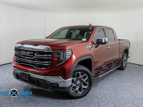 Used 2023 GMC Sierra 1500 SLT image 3