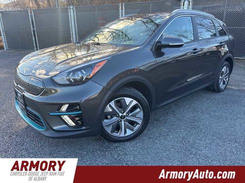 Used 2022 Kia Niro EX w/ Cold Weather Package image 1