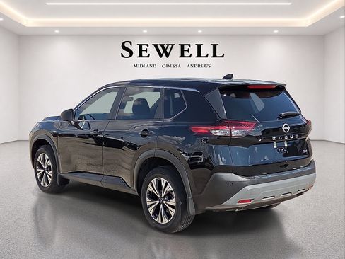 Used 2023 Nissan Rogue SV FWD image 3