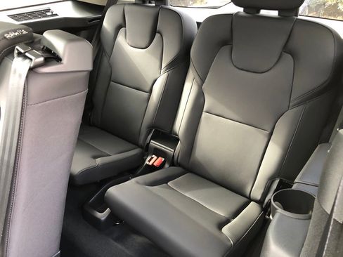 New 2026 Volvo XC90 B6 Plus w/ Protection Package Premier image 37