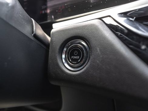 Used 2024 Cadillac Lyriq Luxury RWD image 15