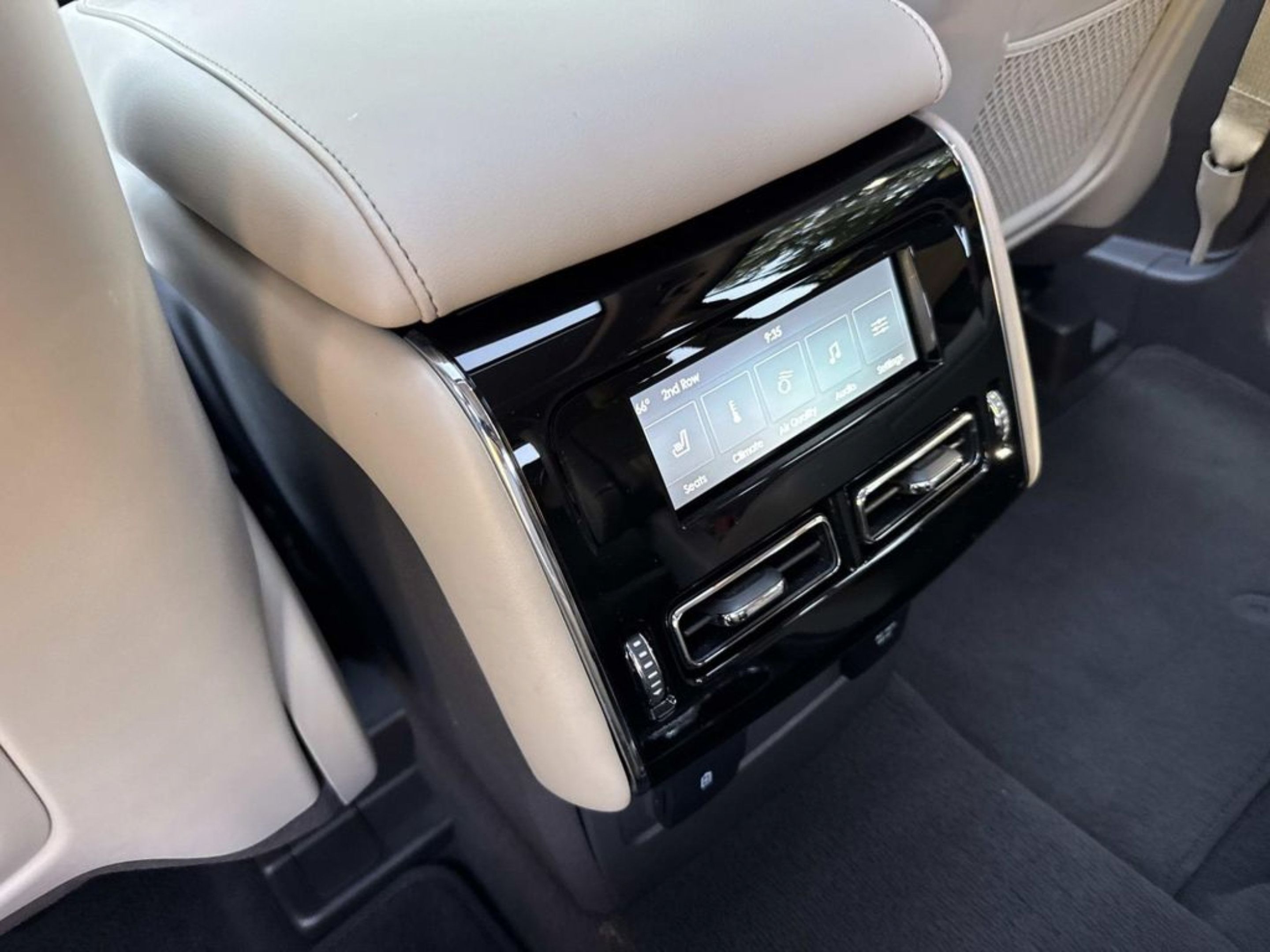 Used 2021 Lincoln Aviator Reserve w/ Elements Package Plus AWD/4WD image 10