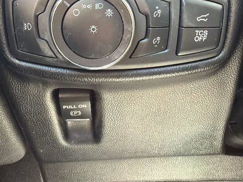 Used 2020 Lincoln Nautilus Reserve FWD image 16