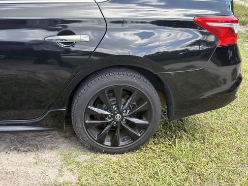 Used 2018 Nissan Sentra SR w/ SR Midnight Edition Package FWD image 5