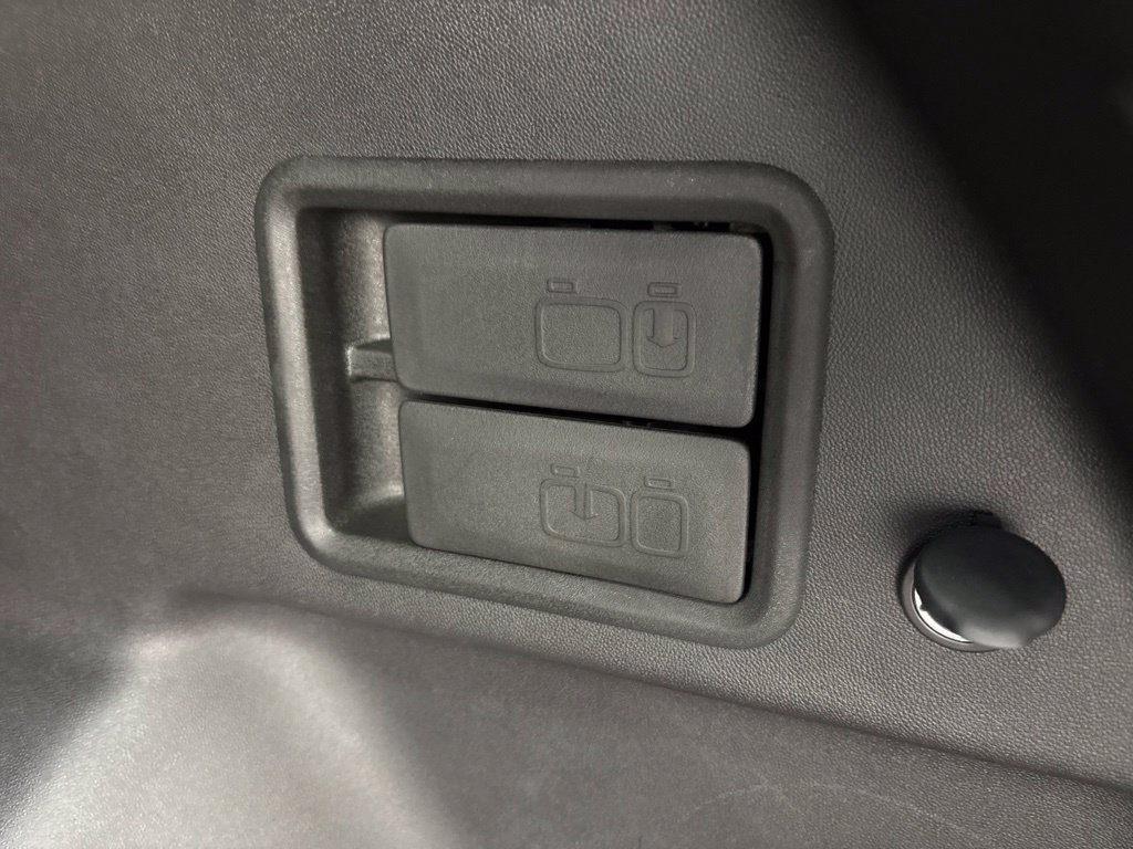 Used 2024 Chevrolet Equinox RS AWD/4WD image 37