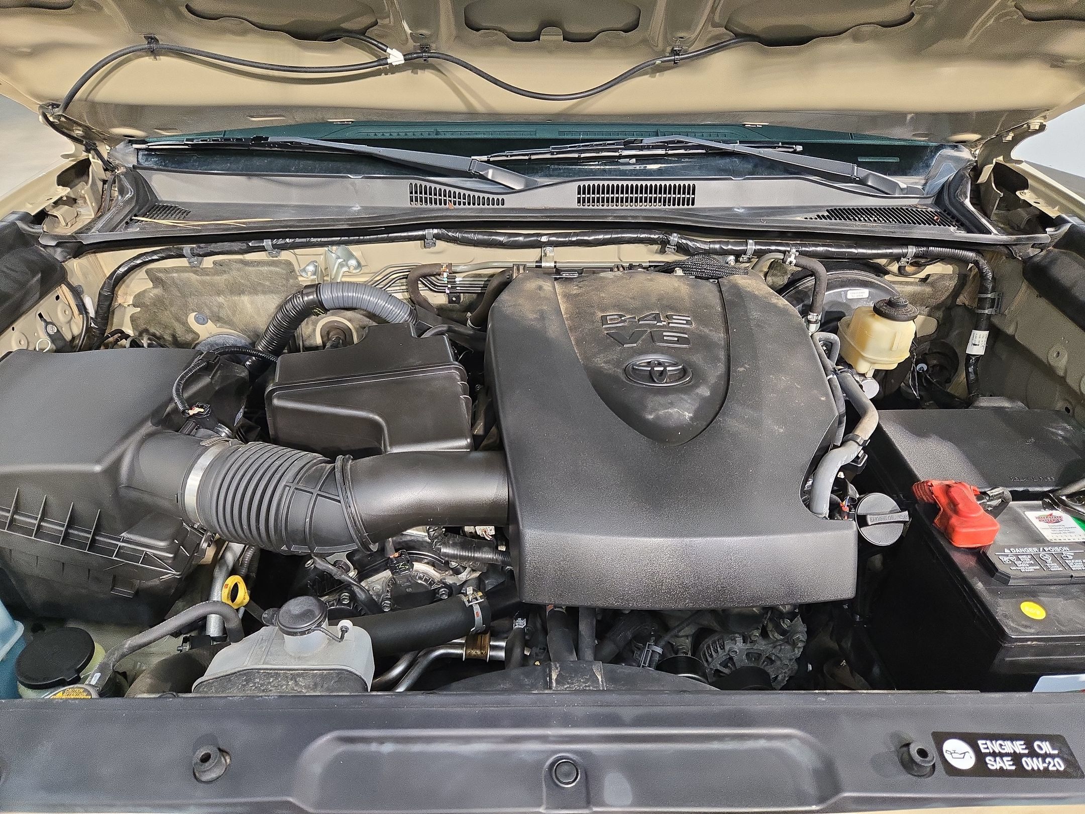 Used 2016 Toyota Tacoma TRD Off-Road w/ Premium & Technology Package RWD image 19