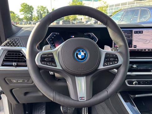 New 2026 BMW X5 xDrive50e w/ M Sport Package AWD/4WD image 25