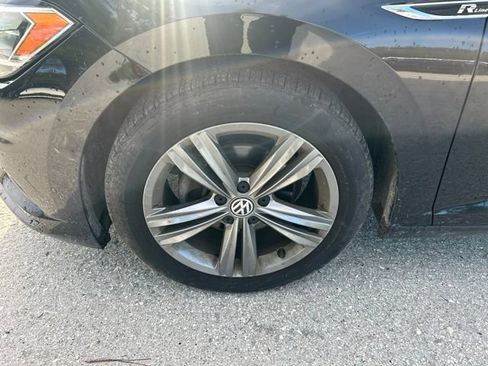 Used 2020 Volkswagen Jetta R-Line w/ R-Line Cold Weather Package FWD image 20