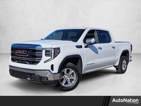 Used 2025 GMC Sierra 1500 SLT image 1