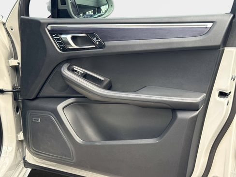 Used 2022 Porsche Macan GTS image 24