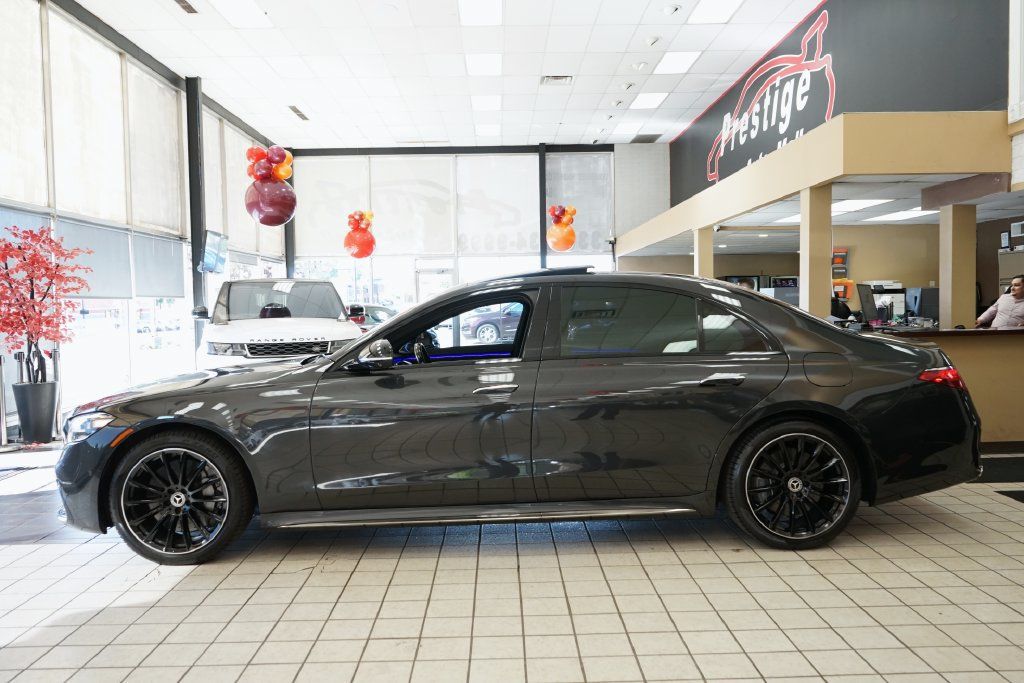 Used 2023 Mercedes-Benz S 580e 4MATIC Sedan image 3