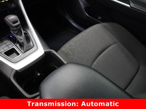 Used 2024 Toyota RAV4 XLE w/ Convenience Package image 17