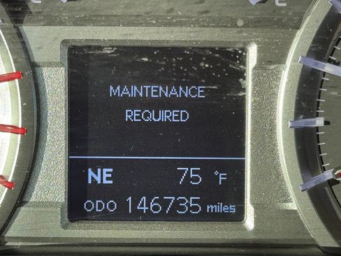 Used 2019 Toyota 4Runner SR5 AWD/4WD image 16