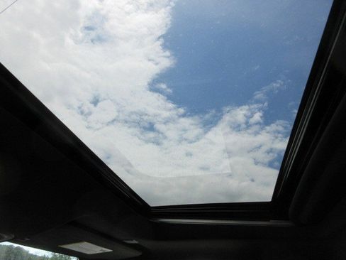 Used 2023 Chevrolet Silverado 1500 High Country w/ High Country Premium Package image 17