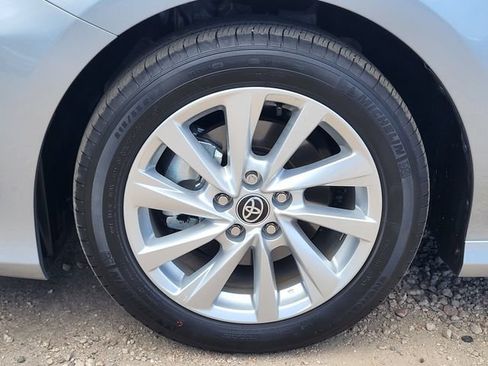 Used 2023 Toyota Camry LE AWD/4WD image 10
