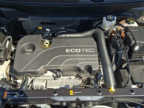 Used 2022 Chevrolet Equinox LS w/ LS Convenience Package image 28