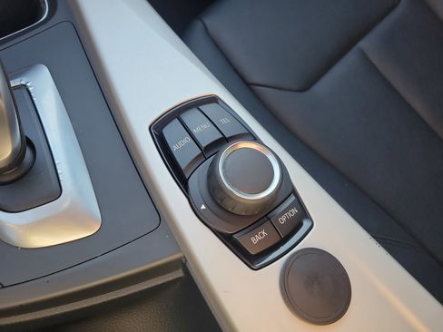 Used 2014 BMW 320i Sedan image 36