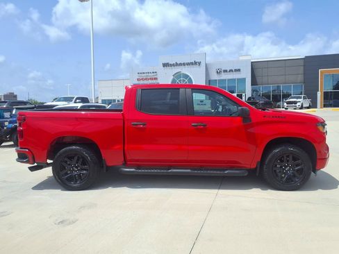 Used 2025 Chevrolet Silverado 1500 Custom w/ Turbomax Blackout Package RWD image 5