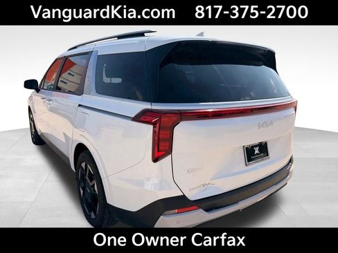 Certified 2025 Kia Carnival EX image 2