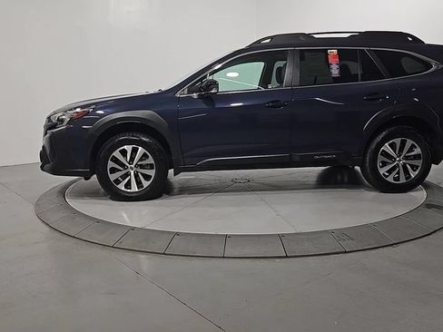 Certified 2025 Subaru Outback Premium AWD/4WD image 2