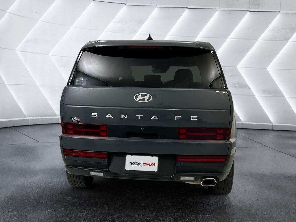 Used 2025 Hyundai Santa Fe SE FWD image 5